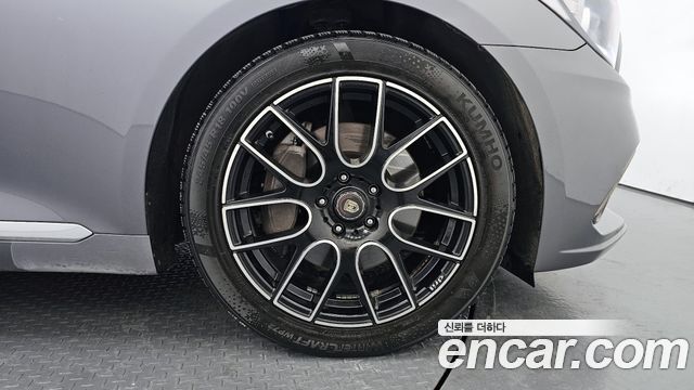 Hyundai Genesis из Кореи Encar