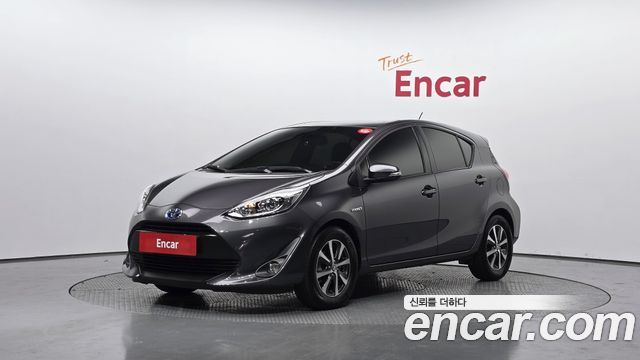 Toyota Prius 1.5 — пробег 98 965 км — фото 1 из 5