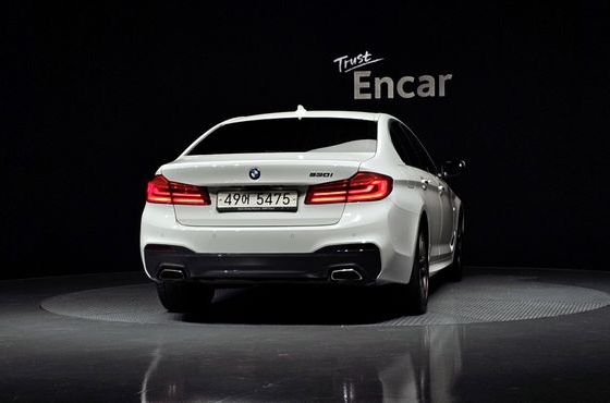 BMW 5-Series 530i M Sport Package Plus — пробег 74 586 км — фото 4 из 5