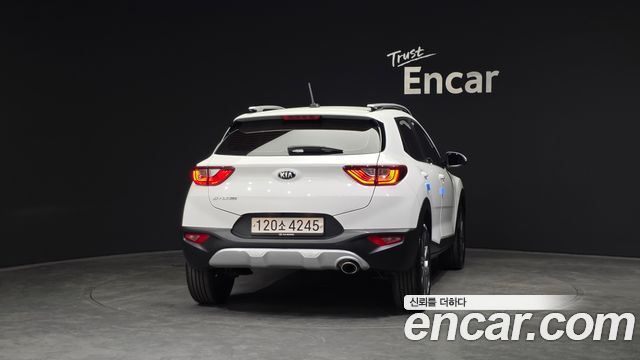 Kia Stonic из Кореи Encar