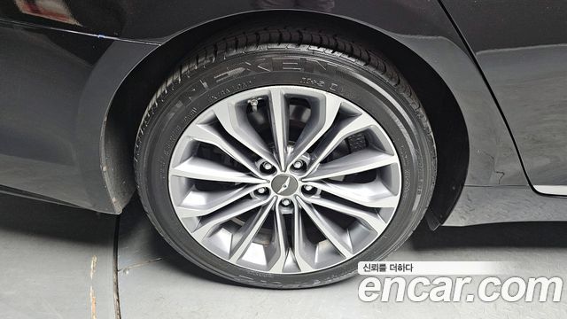 Hyundai Genesis из Кореи Encar