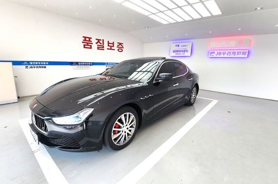 Maserati Ghibli 3.0S Q4 3rd — пробег 127 000 км — фото 3 из 5