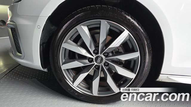 Audi A4 из Кореи Encar