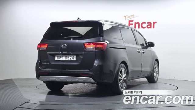 Kia Carnival из Кореи Encar