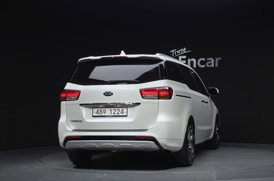 Kia Carnival 9-seater Prestige — пробег 190 740 км — фото 4 из 5