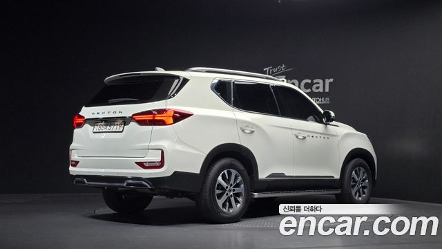 Ssangyong Rexton Diesel 2.2 2WD Luxury — пробег 103 759 км — фото 2 из 5