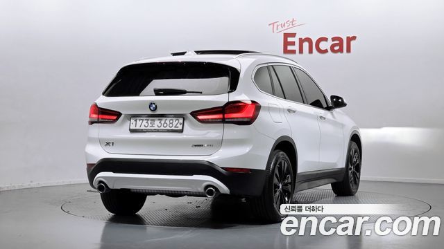 BMW X1 xDrive 20i Advantage — пробег 60 908 км — фото 2 из 5