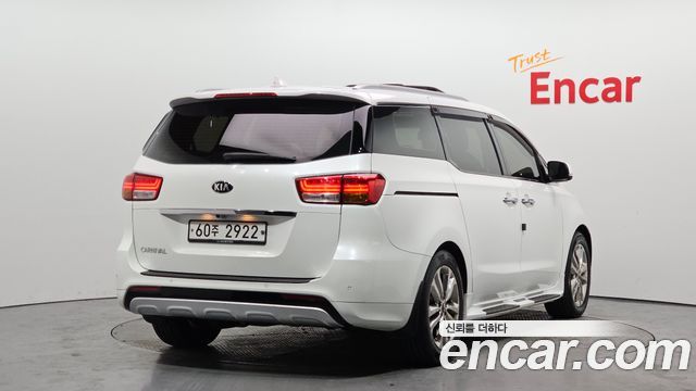 Kia Carnival из Кореи Encar