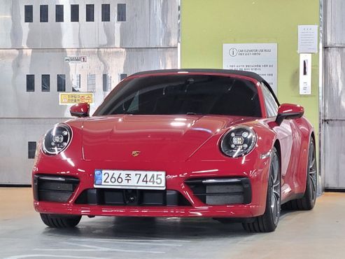 Porsche 911 Carrera S Cabriolet — пробег 22 000 км — фото 1 из 5