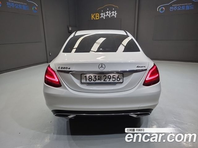 Mercedes-Benz C-Class из Кореи Encar