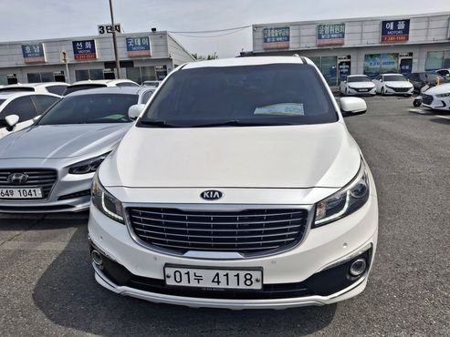 Kia Carnival 9-Seater Prstige — пробег 81 852 км — фото 1 из 5