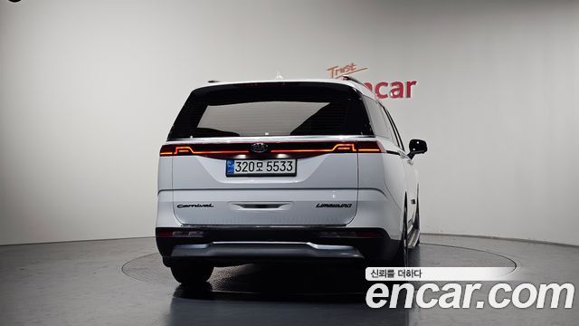 Kia Carnival 7-Seater Signature — пробег 74 765 км — фото 4 из 5