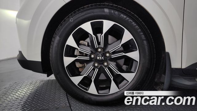 Kia Carnival 7-Seater Signature — пробег 74 765 км — фото 5 из 5