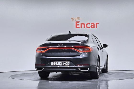 Hyundai Grandeur 2.2 Diesel Premium — пробег 186 680 км — фото 4 из 5