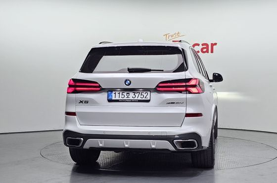 BMW X5 xDrive 30d M Sport — пробег 5 940 км — фото 4 из 5