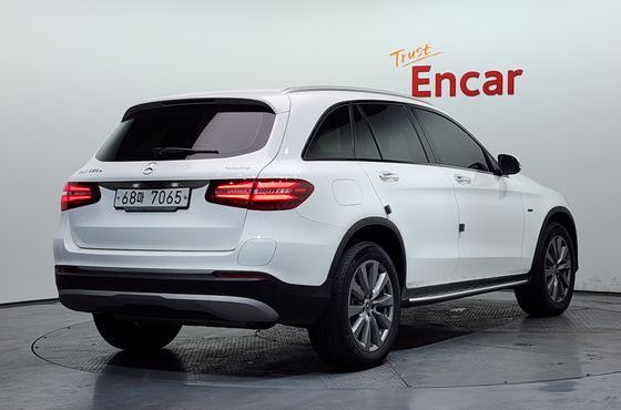 Mercedes-Benz GLC-Class GLC350e 4MATIC — пробег 72 128 км — фото 2 из 5