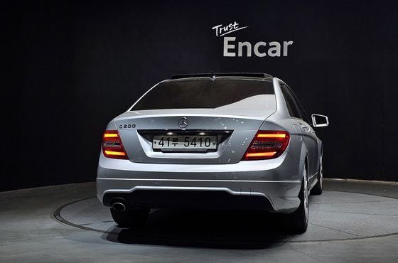 Mercedes-Benz C-Class C200 CGI Avantgarde Style Package — пробег 145 603 км — фото 4 из 5