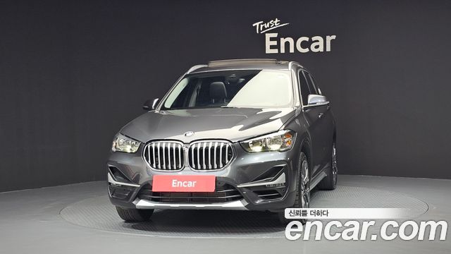 BMW X1 xDrive 20i xLine — пробег 80 750 км — фото 3 из 5