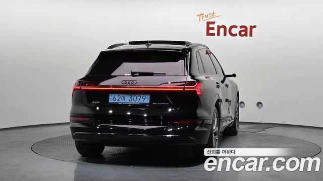Audi e-tron из Кореи Encar