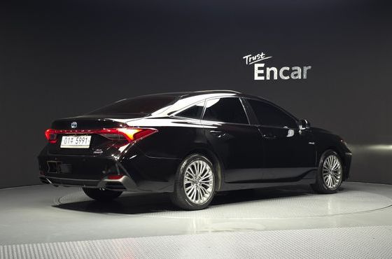 Toyota Avalon 2.5 Hybrid — пробег 48 569 км — фото 2 из 5