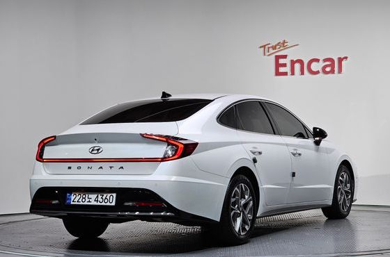 Hyundai Sonata 2.0 Premium Plus — пробег 54 752 км — фото 2 из 5