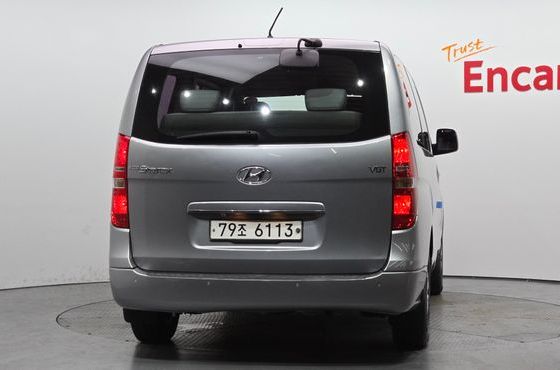 Hyundai Starex 12-Seater Wagon Smart — пробег 64 087 км — фото 4 из 5