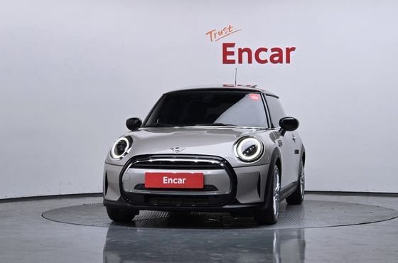 Mini Cooper Classic Plus Launch Pack Third Generation — пробег 36 043 км — фото 3 из 5
