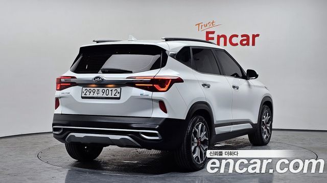 Kia Seltos из Кореи Encar