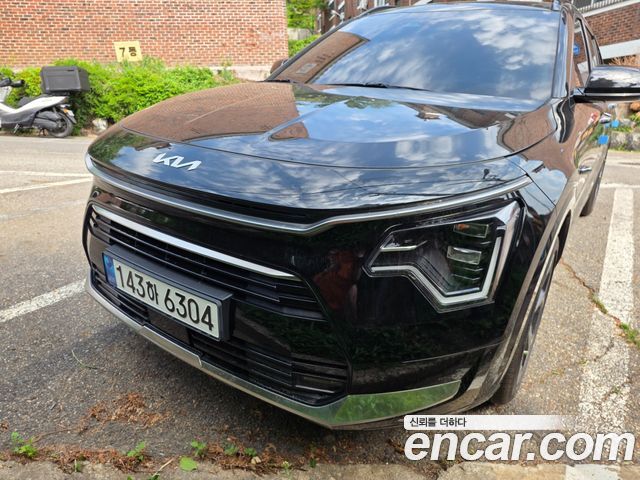 Kia Niro Prestige — пробег 5 500 км — фото 3 из 5