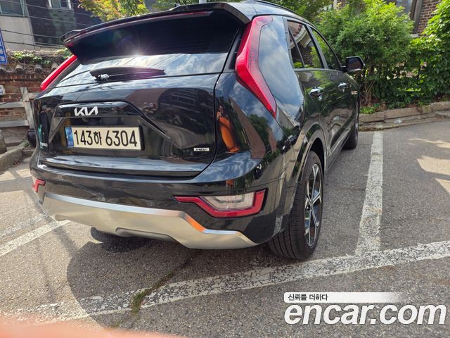 Kia Niro Prestige — пробег 5 500 км — фото 5 из 5