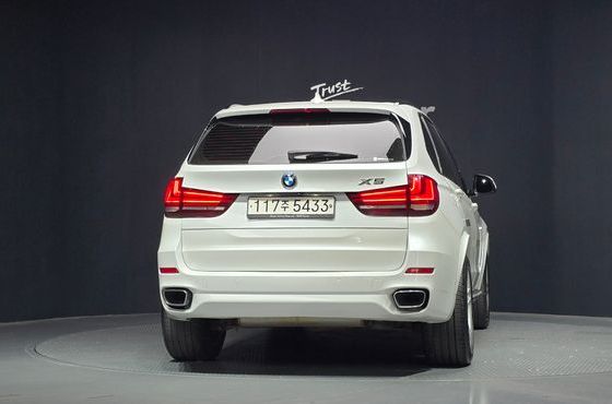 BMW X5 xDrive 30d M Sport package — пробег 92 766 км — фото 4 из 5