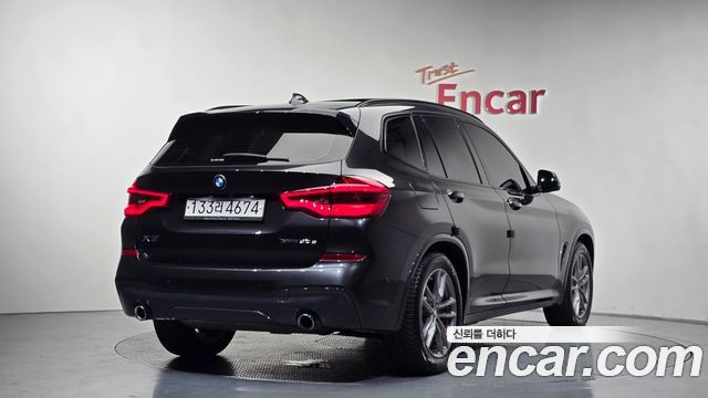 BMW X3 xDrive 30e M Sport — пробег 75 016 км — фото 2 из 5