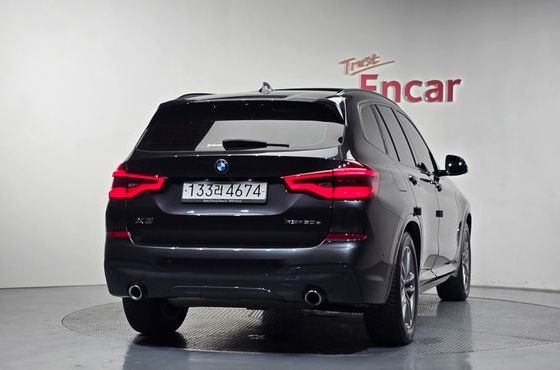 BMW X3 xDrive 30e M Sport — пробег 75 016 км — фото 4 из 5