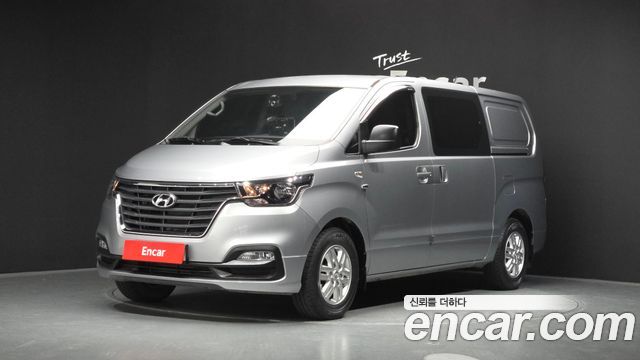 Hyundai Starex Van 5-Seater Modern — пробег 12 245 км — фото 1 из 5
