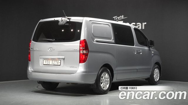 Hyundai Starex Van 5-Seater Modern — пробег 12 245 км — фото 2 из 5