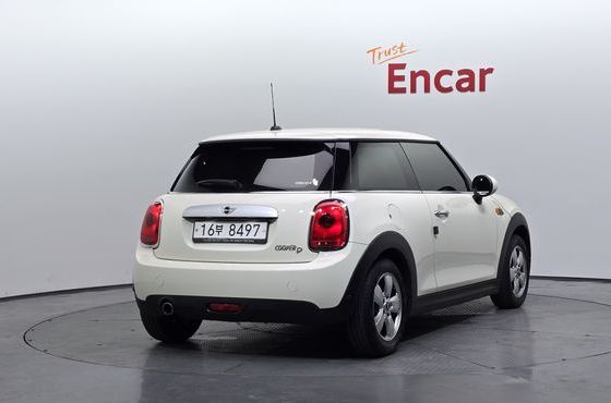 Mini Cooper Standard 3rd — пробег 66 861 км — фото 2 из 5