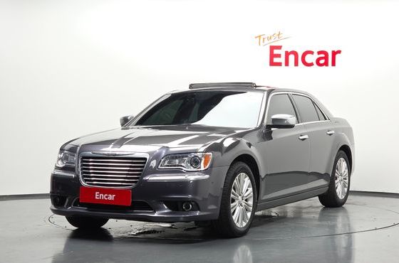 Chrysler 300C 3.6 AWD — пробег 118 429 км — фото 1 из 5
