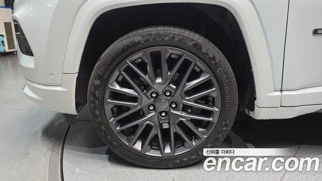 Jeep Compass из Кореи Encar