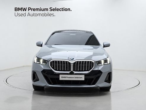BMW 5-Series 520i M Sport — пробег 9 996 км — фото 3 из 5