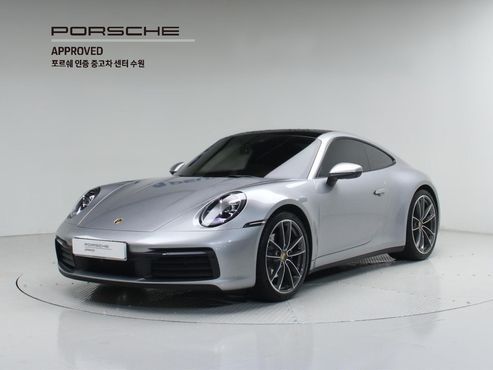 Porsche 911 Carrera — пробег 15 000 км — фото 1 из 5