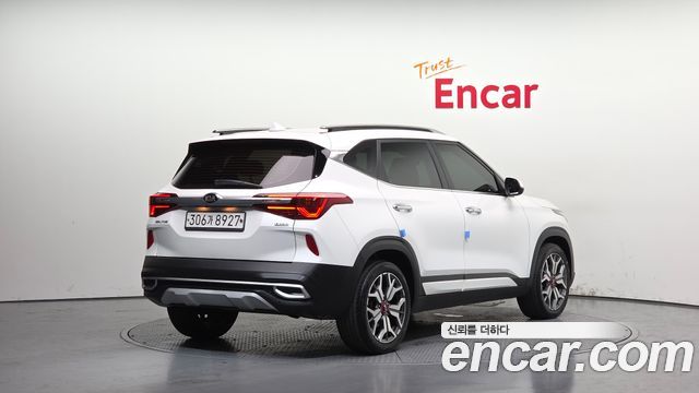 Kia Seltos из Кореи Encar