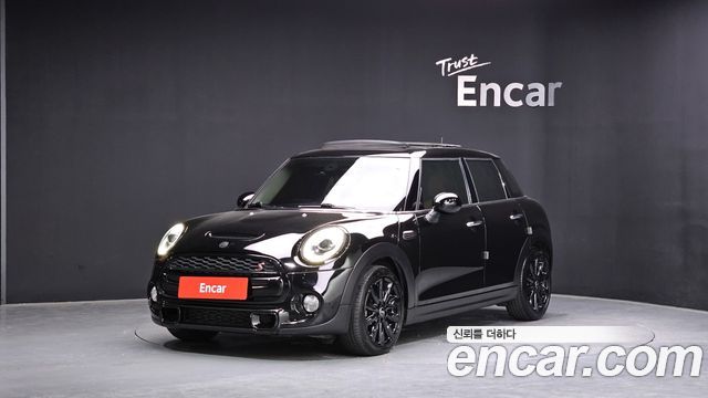 Mini Cooper 5Door Standard 3rd — пробег 81 536 км — фото 1 из 5