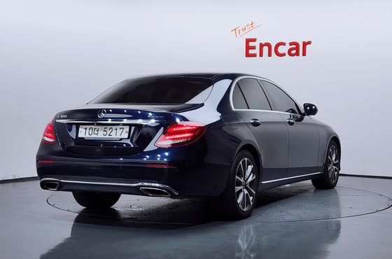 Mercedes-Benz E-Class E300 4MATIC Avnatgarde — пробег 173 545 км — фото 2 из 5