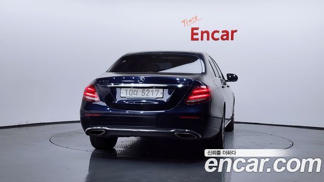 Mercedes-Benz E-Class из Кореи Encar