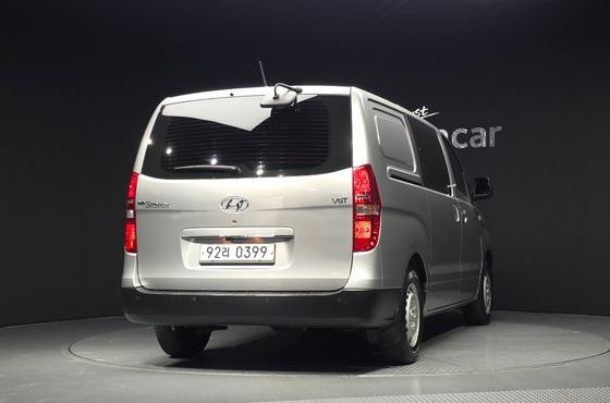 Hyundai Starex Van 5-Seater Style — пробег 174 226 км — фото 4 из 5