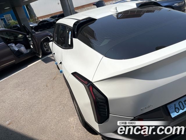Kia EV4 Long Range 2WD Air — пробег 1 205 км — фото 5 из 5