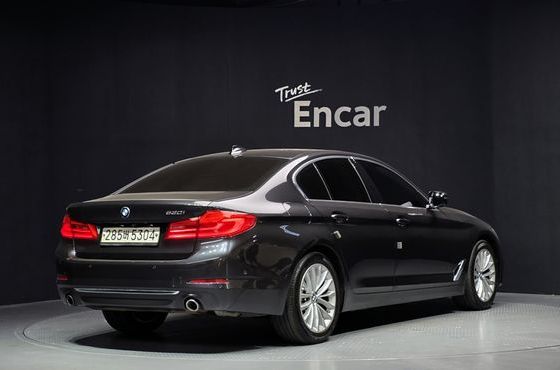 BMW 5-Series 530i Luxury Plus — пробег 115 095 км — фото 2 из 5