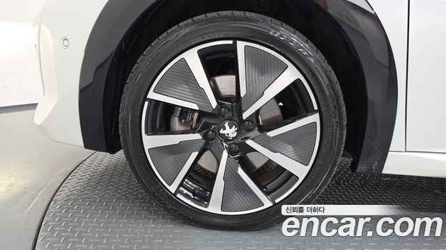 Peugeot 208 из Кореи Encar
