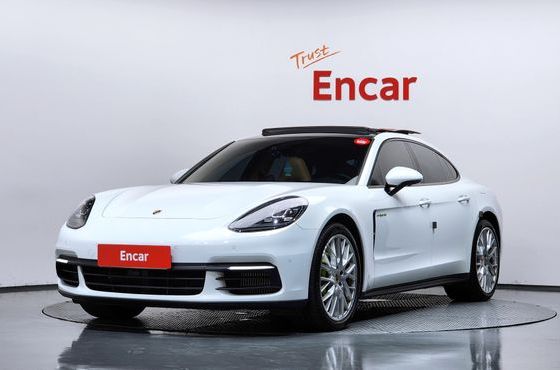 Porsche Panamera 2.9 AWD E-Hybrid — пробег 51 611 км — фото 1 из 5