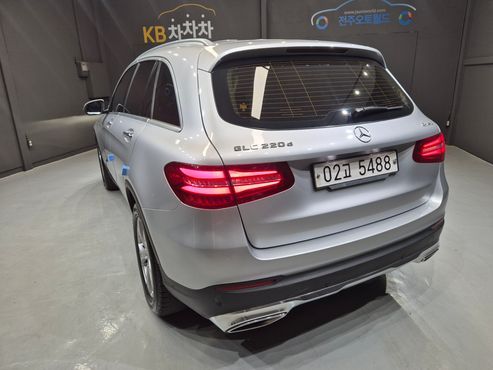 Mercedes-Benz GLC-Class GLC220 d 4MATIC — пробег 85 503 км — фото 3 из 5
